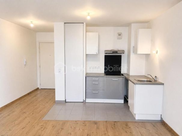A louer LOFT DUPLEX T2 43 M2 TERRASSE  BORDEAUX