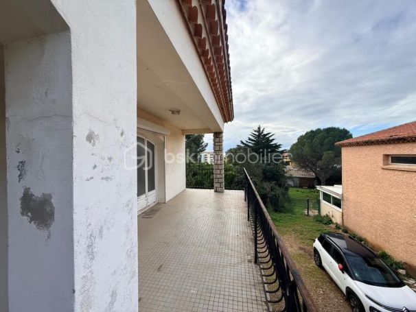 A louer APPARTEMENT T4 88 M2 TERRASSE VUE MER SETE