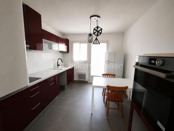 A louer APPARTEMENT T2 51 M2 TERRASSE  TRANS EN PROVENCE