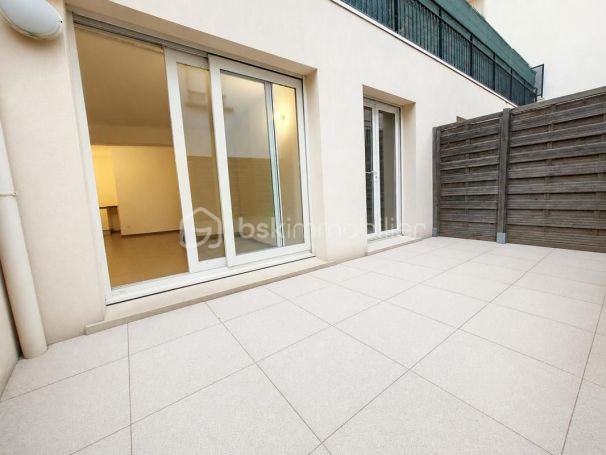 A louer APPARTEMENT T2 43 M2 TERRASSE  NIMES