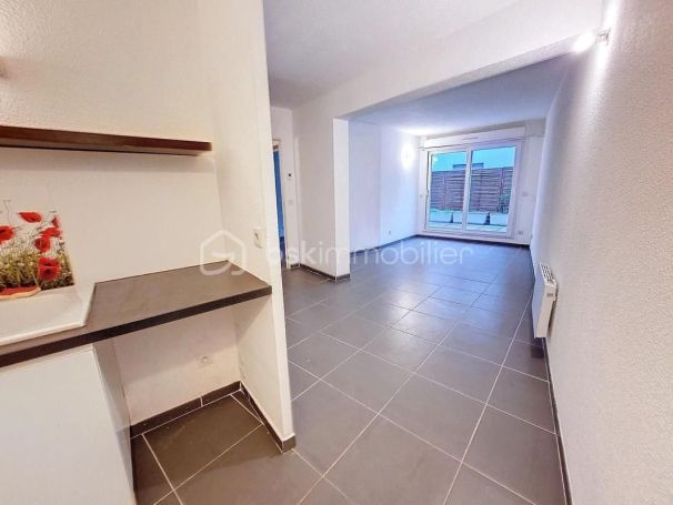 A louer APPARTEMENT T2 43 M2 TERRASSE  NIMES