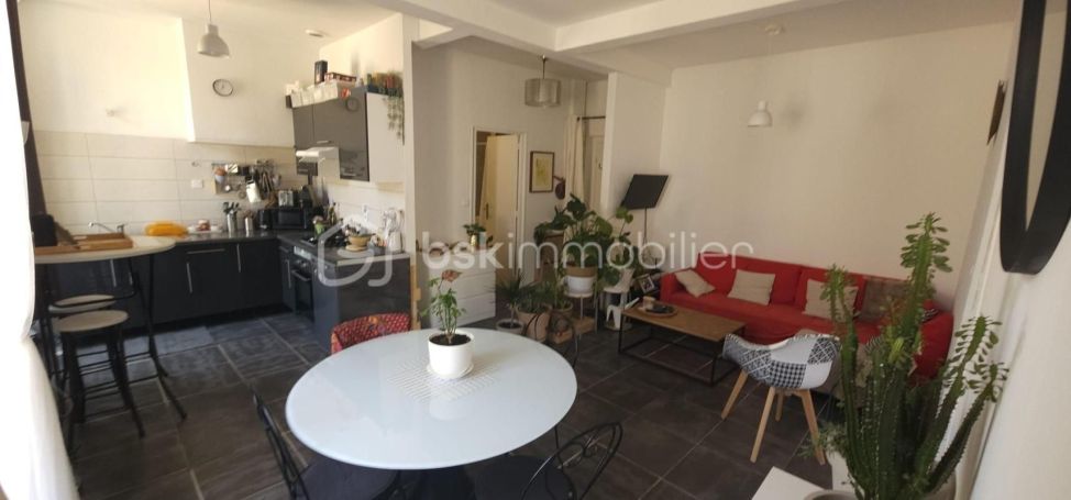 A louer APPARTEMENT T3 52 M2  NIMES