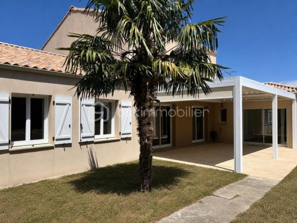 A louer MAISON  7 PIECES 186 M2  LA ROCHE SUR YON