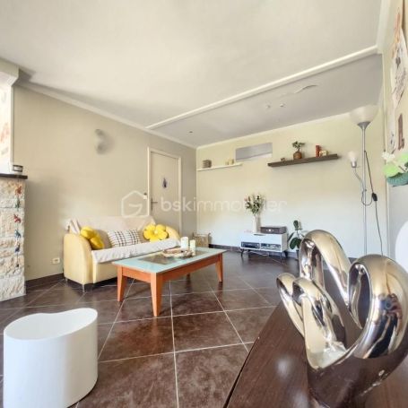 A louer APPARTEMENT T3 61 M2 BORD DE MER NICE