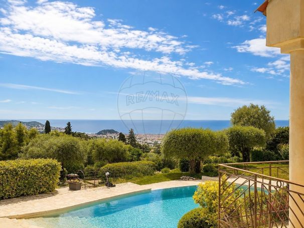 A louer MAISON  6 PIECES 286 M2 VUE MER NICE