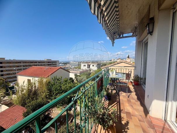 A louer APPARTEMENT T3 59 M2 TERRASSE BORD DE MER NICE