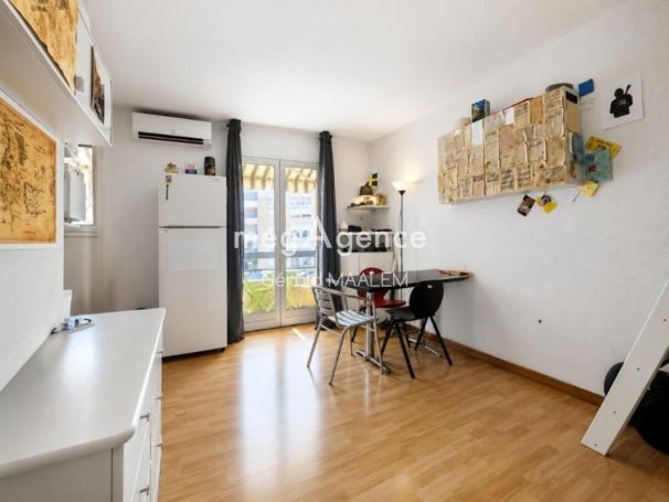 A louer STUDIO 23 M2 BORD DE MER SAINT RAPHAEL