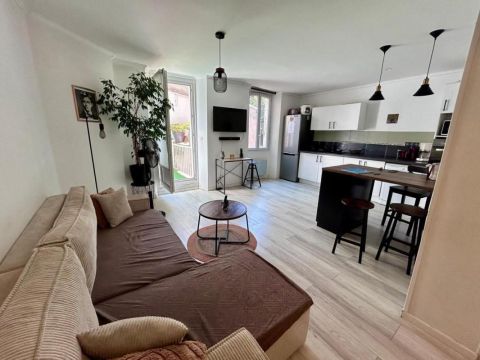 A louer APPARTEMENT T3 61 M2 TERRASSE BORD DE MER FREJUS