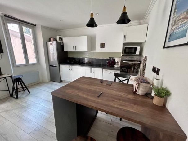 A louer APPARTEMENT T3 61 M2 TERRASSE BORD DE MER FREJUS