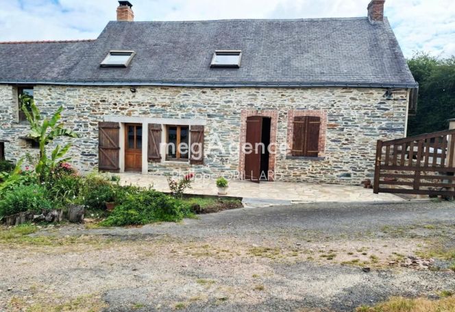 A louer LONGèRE  8 PIECES 161 M2  SOUDAN