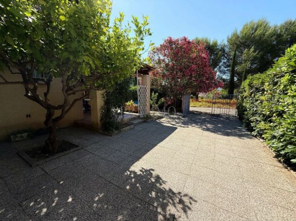 A louer MAISON  4 PIECES 103 M2  LES ARCS Toutes commodités