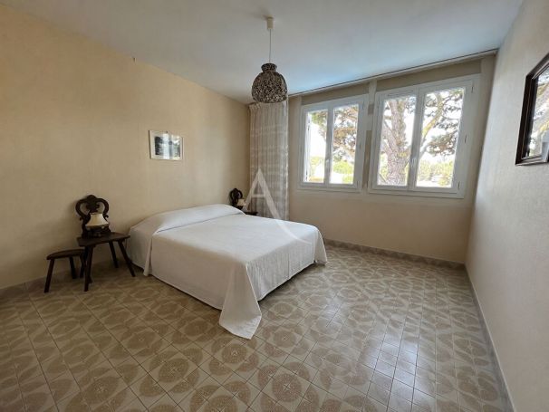 A vendre MAISON  4 PIECES 86 M2 BORD DE MER LONGEVILLE SUR MER