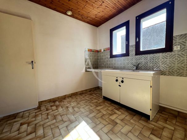 A vendre MAISON  4 PIECES 54 M2 BORD DE MER LONGEVILLE SUR MER