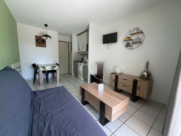 A louer STUDIO  22 M2 BORD DE MER TALMONT SAINT HILAIRE