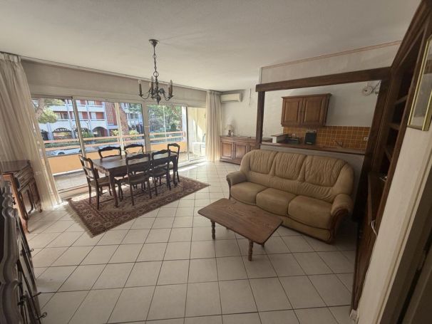 A louer APPARTEMENT T4 78 M2 TERRASSE  PLAN DE CUQUES