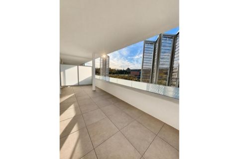 A louer APPARTEMENT T4 104 M2 TERRASSE BORD DE MER NARBONNE