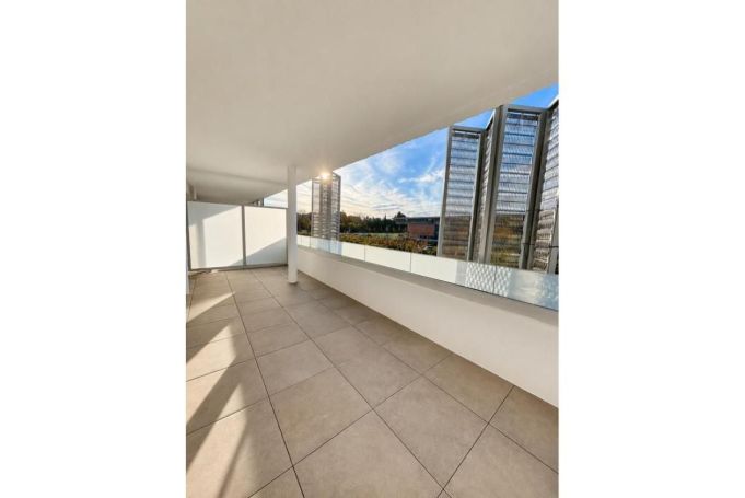 A louer APPARTEMENT T4 104 M2 TERRASSE BORD DE MER NARBONNE
