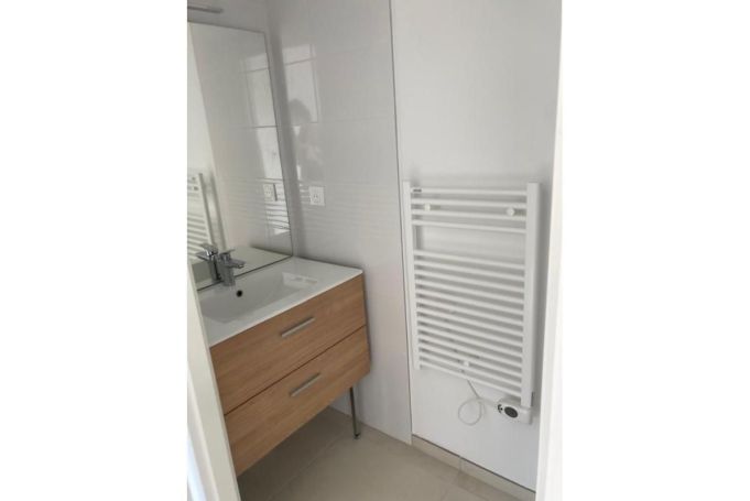 A louer MAISON 4 PIECES 92 M2 BORD DE MER LA SEYNE SUR MER