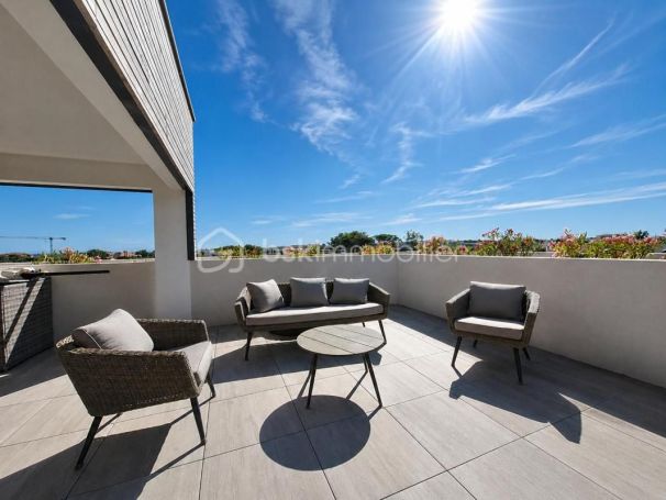 A louer APPARTEMENT DUPLEX T5 113 M2 TERRASSE VUE MER VALRAS PLAGE