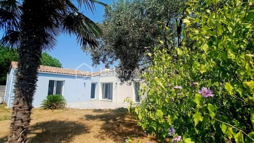 A louer MAISON  CONTEMPORAINE  SAINT MATHURIN
