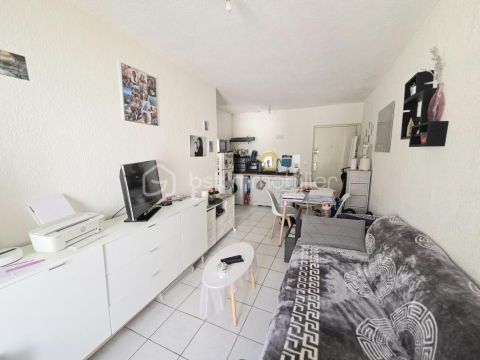 A louer APPARTEMENT T2 34 M2 BORD DE MER SETE