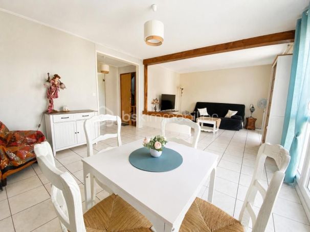 A louer APPARTEMENT T4 71 M2  MAROMME