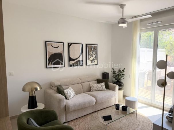 A louer APPARTEMENT DE PRESTIGE NEUF T2 60 M2 BORD DE MER CAVALAIRE SUR MER
