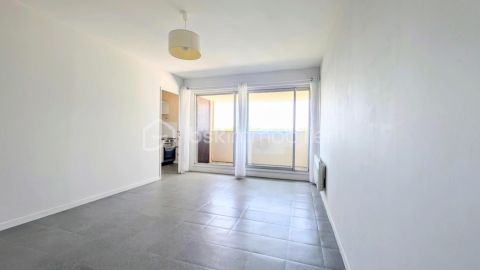 A louer STUDIO 27 M2 BORD DE MER COURSEULLES SUR MER