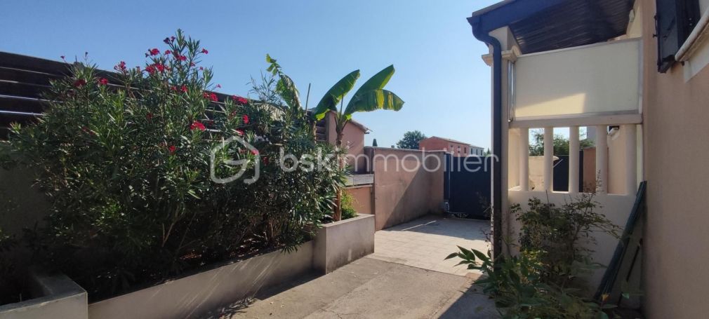 A louer MAISON  5 PIECES 132 M2  PONT SAINT ESPRIT