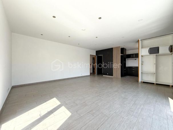 A louer MAISON  4 PIECES 89 M2  BEZIERS