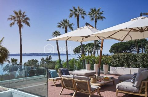 A louer MAISON CONTEMPORAINE VUE MER CANNES