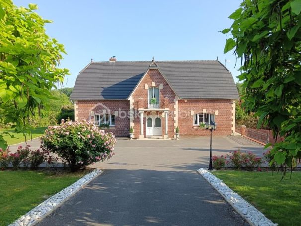 A louer MAISON  DE MAîTRE  PERONNE