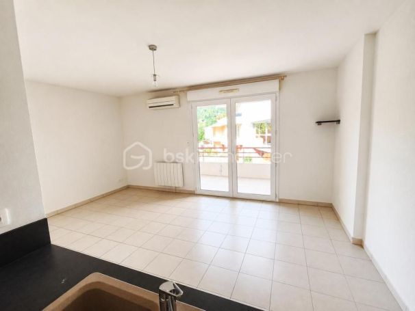 A louer APPARTEMENT T3 55 M2 TERRASSE  LAMALOU LES BAINS