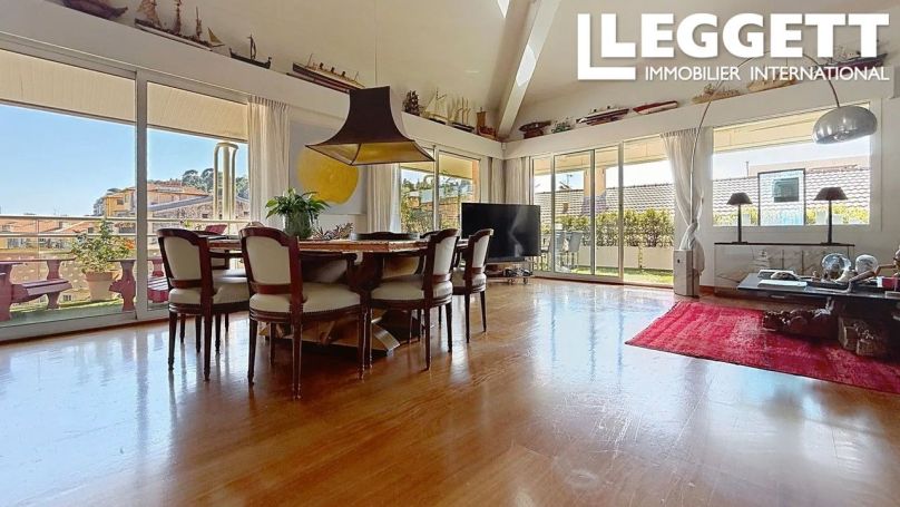 A louer APPARTEMENT DE PRESTIGE T3 130 M2 TERRASSE BORD DE MER NICE