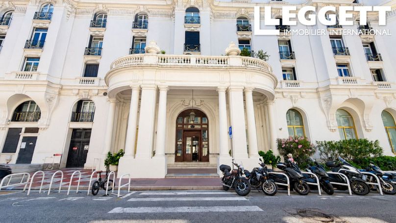 A louer APPARTEMENT T3 85 M2 BORD DE MER NICE