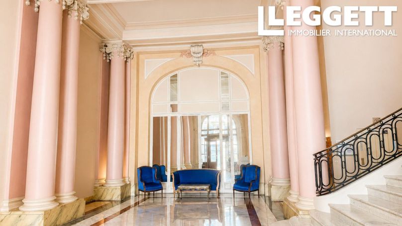 A louer APPARTEMENT T3 85 M2 BORD DE MER NICE