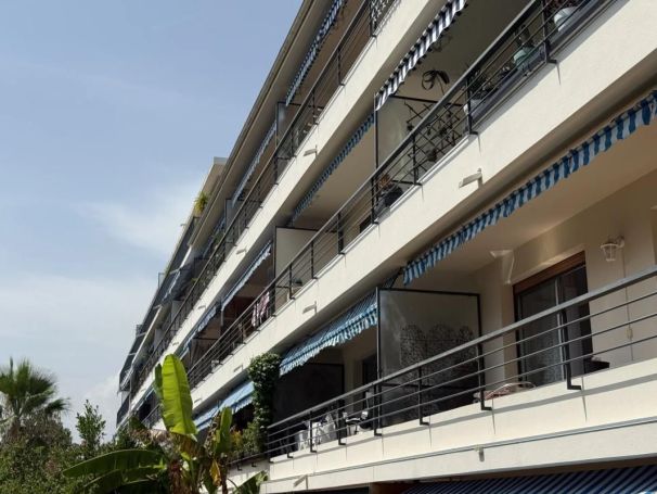 A louer APPARTEMENT NEUF T3 70 M2 TERRASSE BORD DE MER LE CANNET