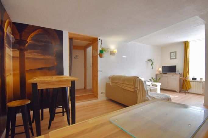 A louer APPARTEMENT T3 95 M2 PEZENAS