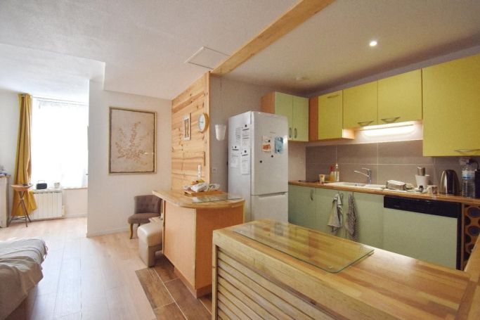 A louer APPARTEMENT T3 95 M2 PEZENAS