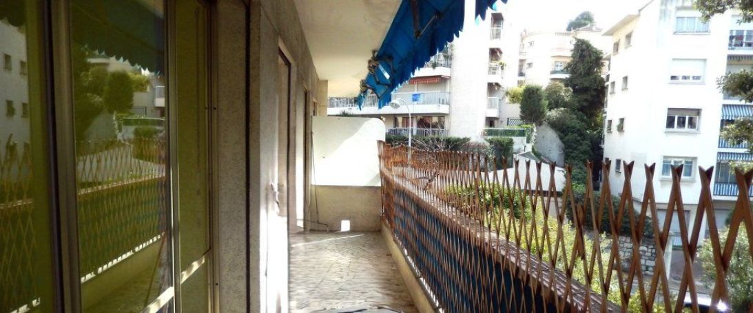 A louer APPARTEMENT T2 48 M2 TERRASSE BORD DE MER NICE