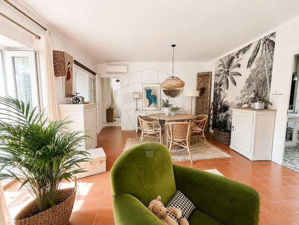 A louer APPARTEMENT T3 81 M2  NIMES