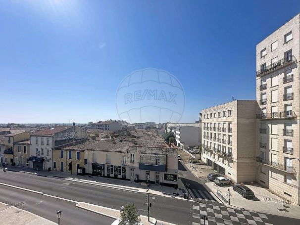 A louer APPARTEMENT T2 63 M2  NIMES