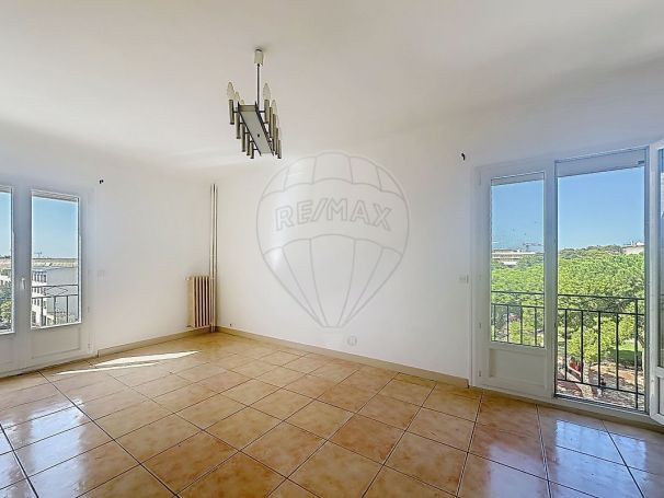 A louer APPARTEMENT T2 63 M2  NIMES