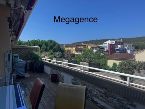 A louer APPARTEMENT T4 76 M2 TERRASSE BORD DE MER BORMES LES MIMOSAS