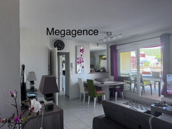 A louer APPARTEMENT T4 76 M2 TERRASSE BORD DE MER BORMES LES MIMOSAS
