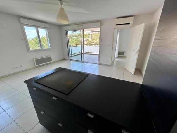 A louer APPARTEMENT T2 56 M2 TERRASSE BORD DE MER SAINT RAPHAEL
