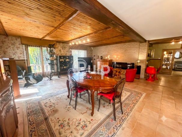 A louer MAISON  DE MAîTRE  DOURGES