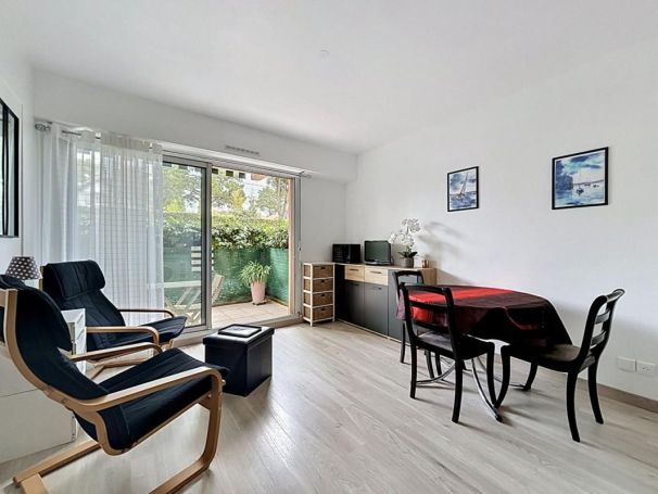 A louer APPARTEMENT T2 31 M2 TERRASSE PLAGE à PIED LA BAULE ESCOUBLAC