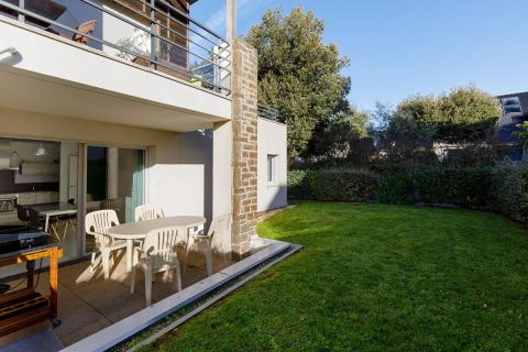 A louer APPARTEMENT DE PRESTIGE T3 60 M2 TERRASSE PIEDS DANS L'EAU BATZ SUR MER