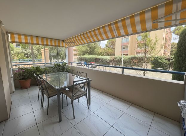A louer APPARTEMENT T2 43 M2 TERRASSE BORD DE MER FREJUS